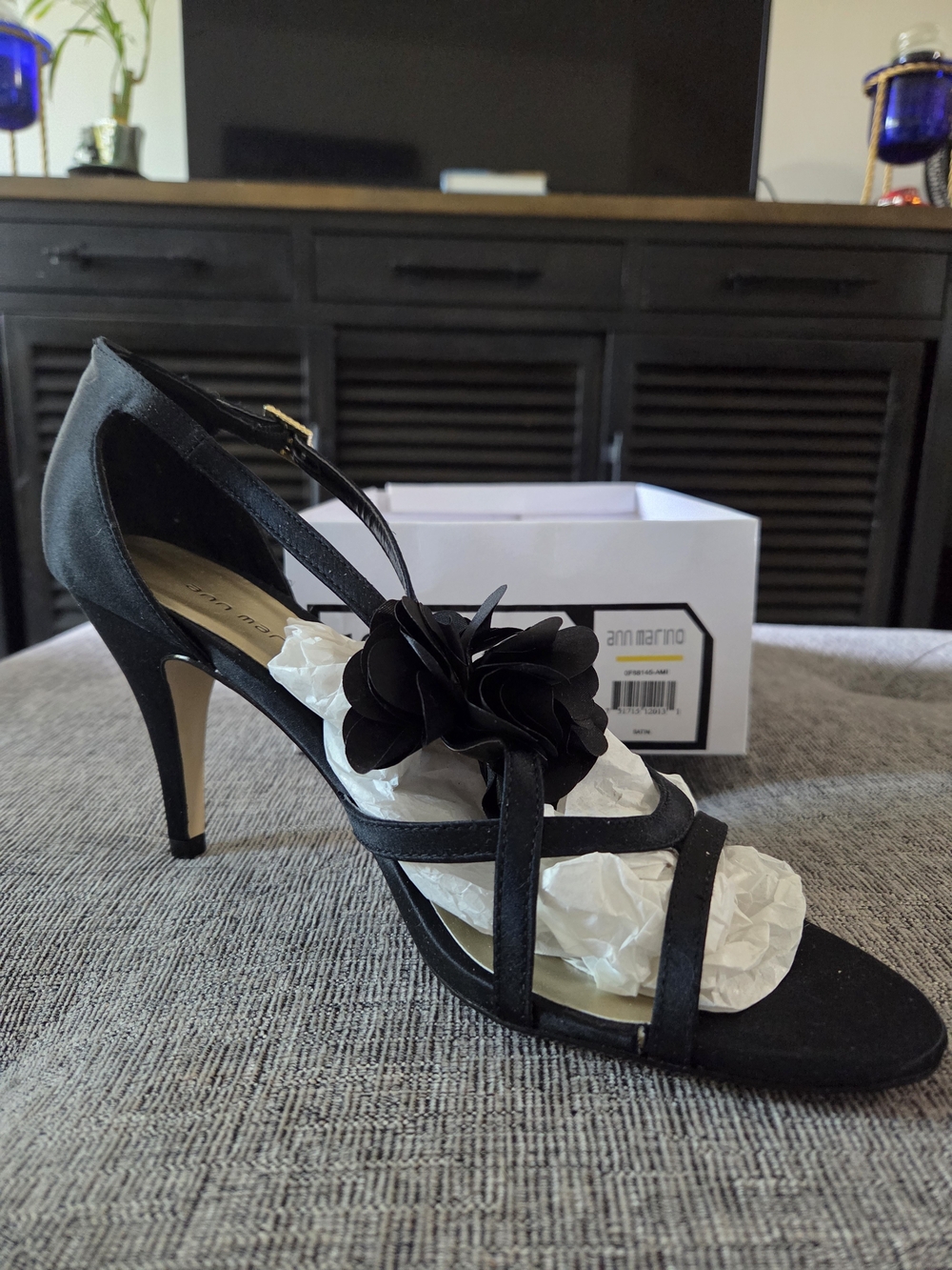 Ann Marino "Heiress" Black Satin Pumps Size 10M